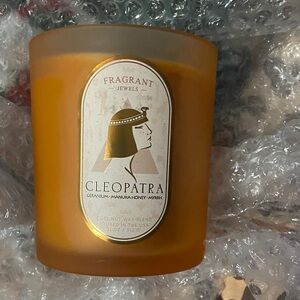NWT fragrant jewels cleopatra themed scented candle (hidden ring inside)